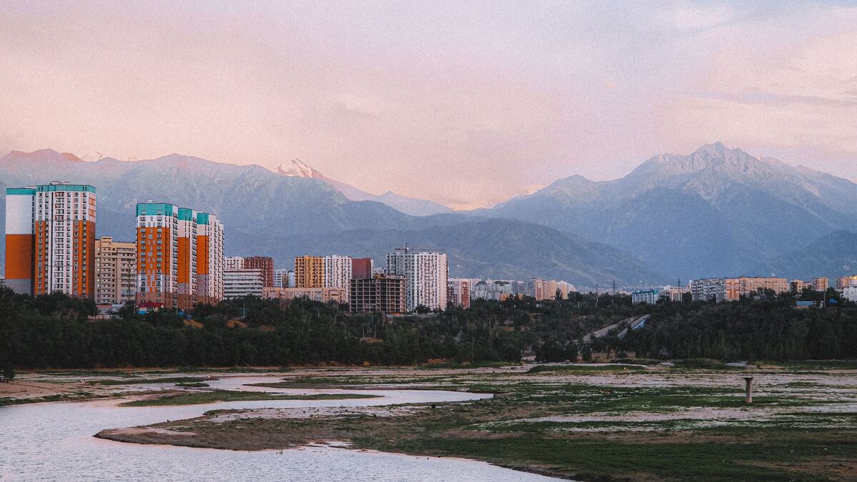 Алматы на закате