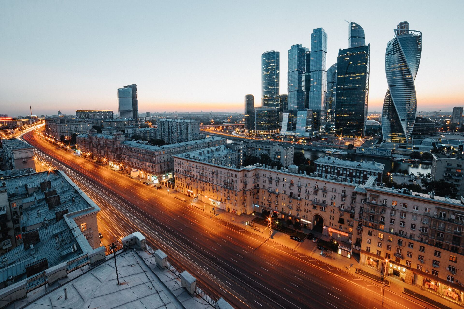 Москва-Сити в сумерках