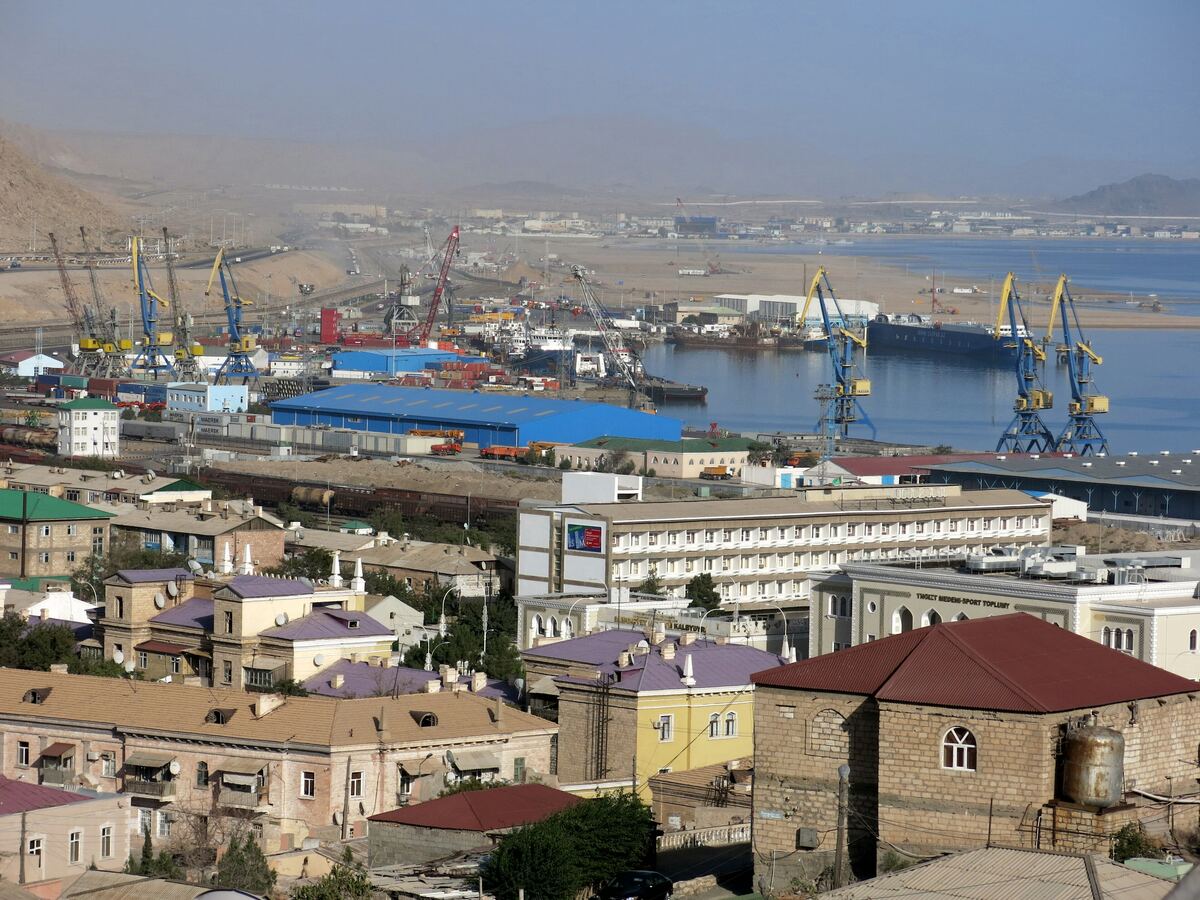 Порт Туркменбаши, вид из верхнего города